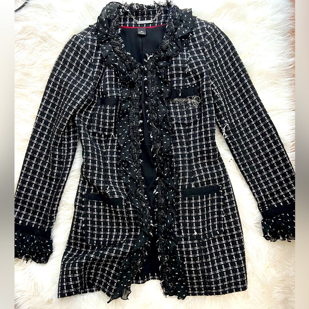 White House black market coat jacket black and white
